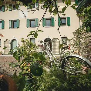 A Casa Di Tom Nocleg ze śniadaniem SantʼAmbrogio di Valpolicella