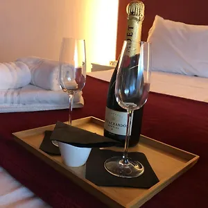 Martina Classic & Luxury Nocleg ze śniadaniem Piza