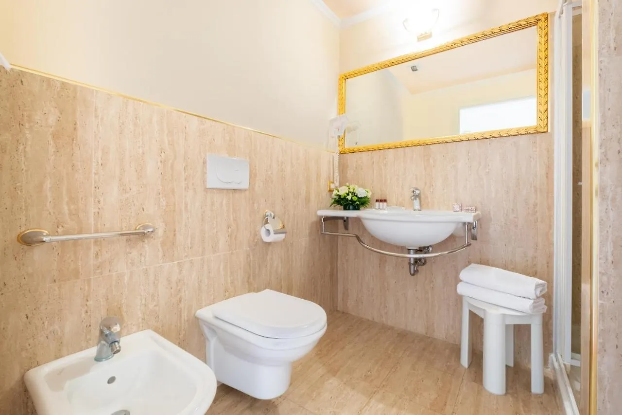 Grand Hotel Cadenabbia 4*,  Italia