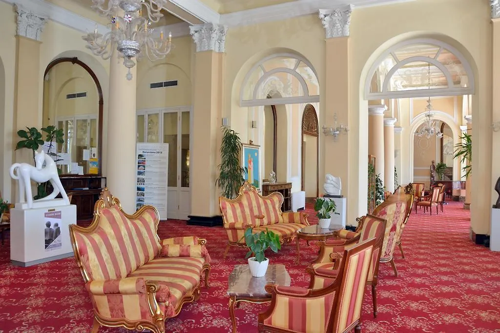 ****  Grand Hotel Cadenabbia Italy