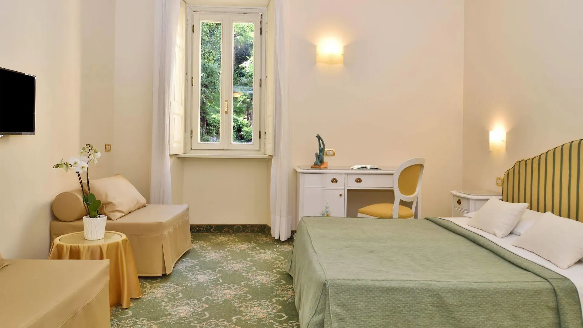 ****  Grand Hotel Cadenabbia Italy
